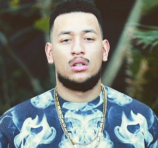 AKA gives a fan money to purchase a new phone
